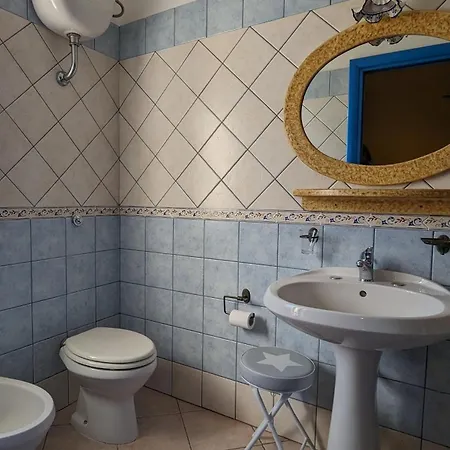 Aquarius 3* קרבוניה