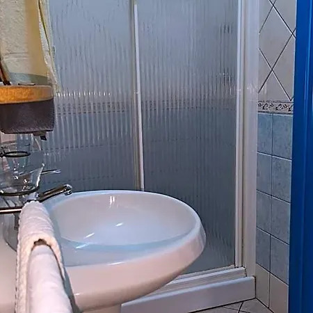 Otel Aquarius 3*